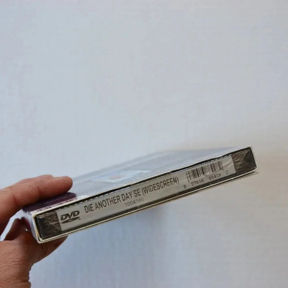 5/$25 Die Another Day 007  DVD - Picture 3 of 4